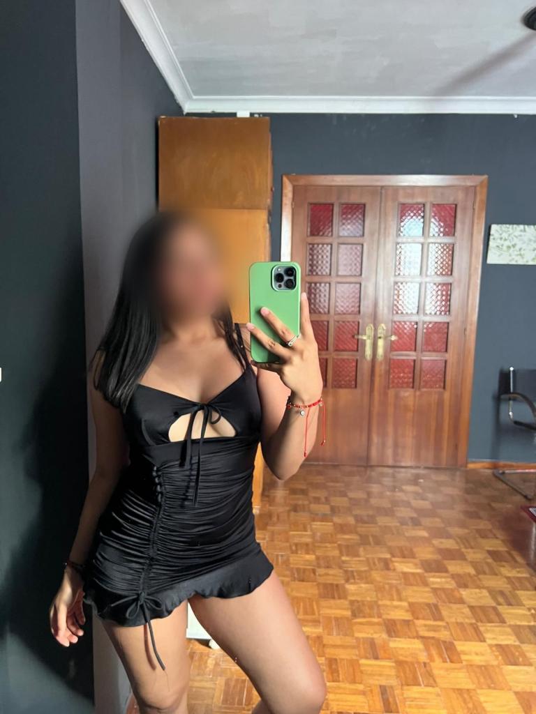 613385325: Chica busca chico en La Coruña