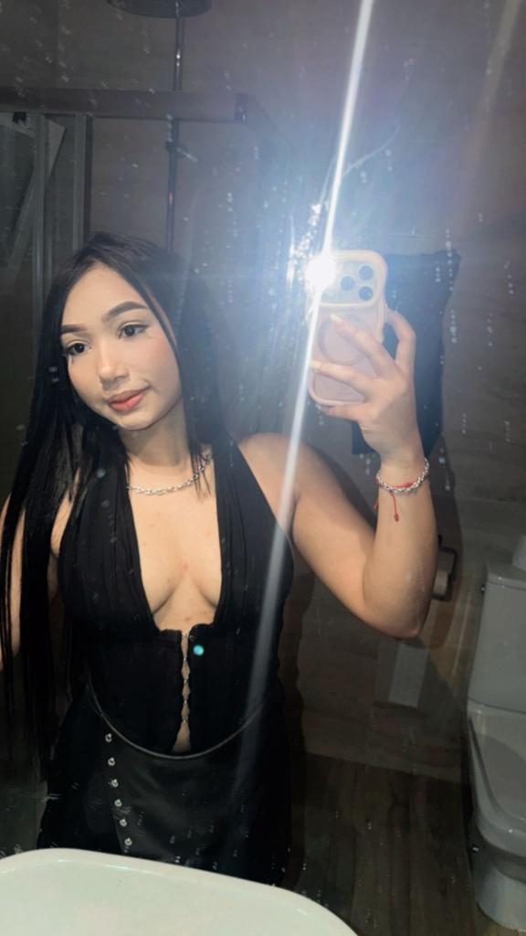Chica busca chico en Alicante: Chica busca chico