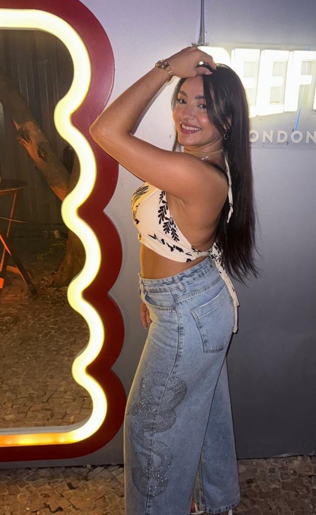 663570324: Chica busca chico en Melilla