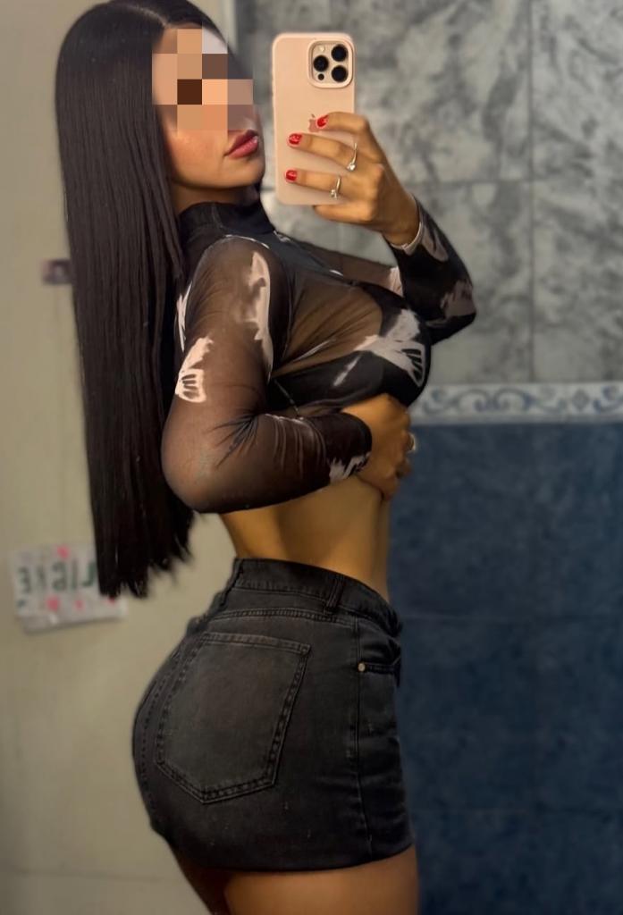 643476169: Chica busca chico en Málaga