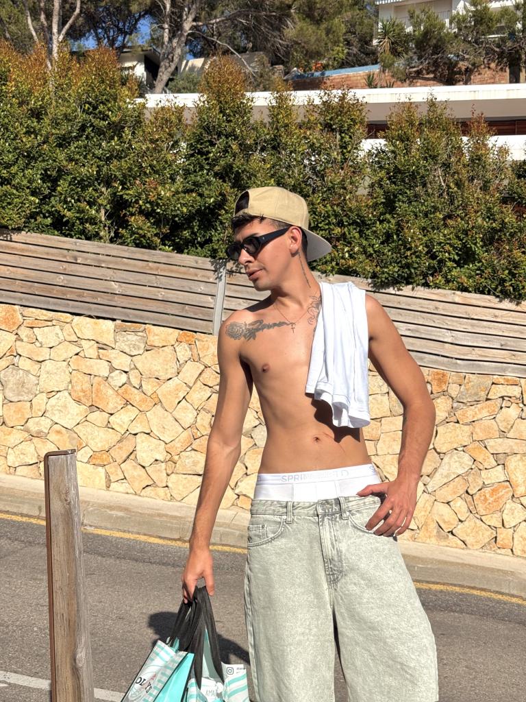 Chico busca chica en Tarragona: 