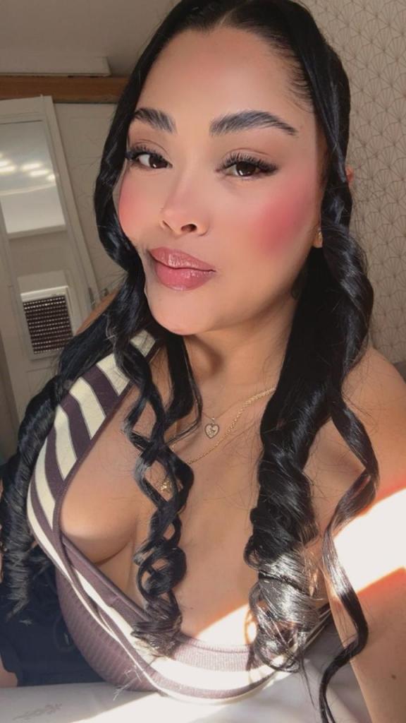 Chica busca chico en Alicante: Chica busca chico