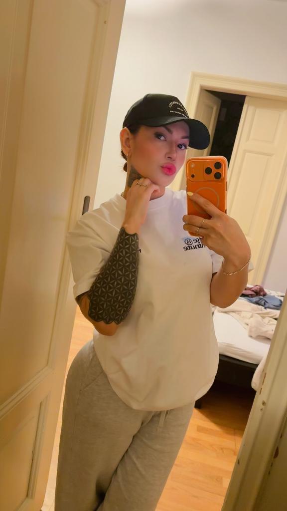 Chica busca chico en Cádiz: 