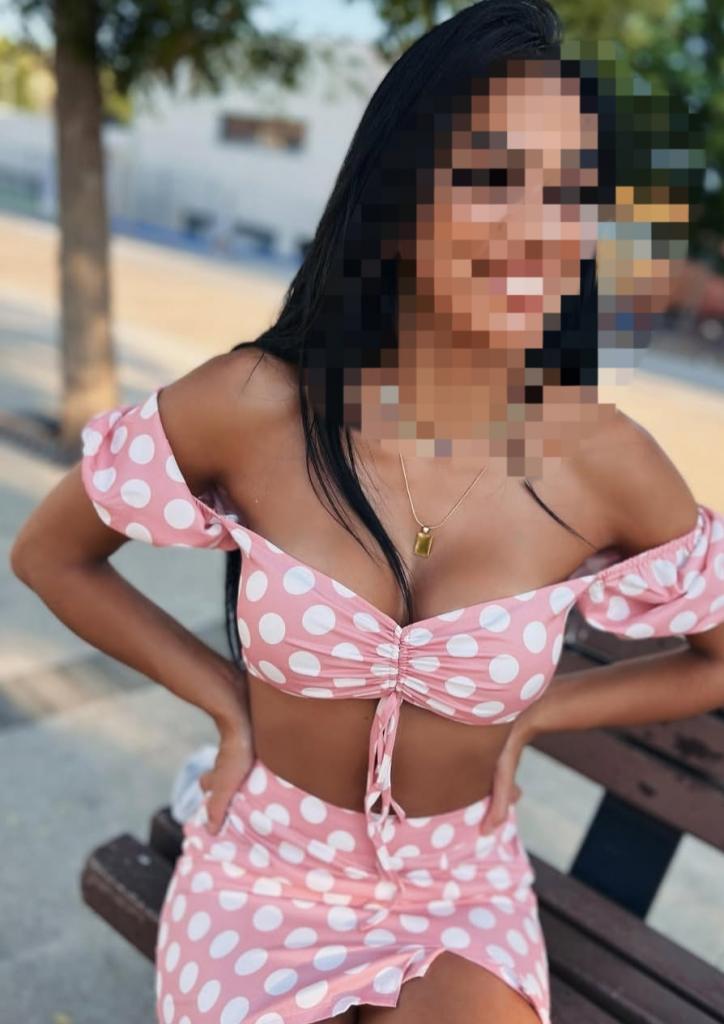 Chica busca chico en Almería: 