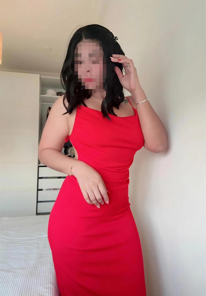 631700992: Chica busca chico en Málaga