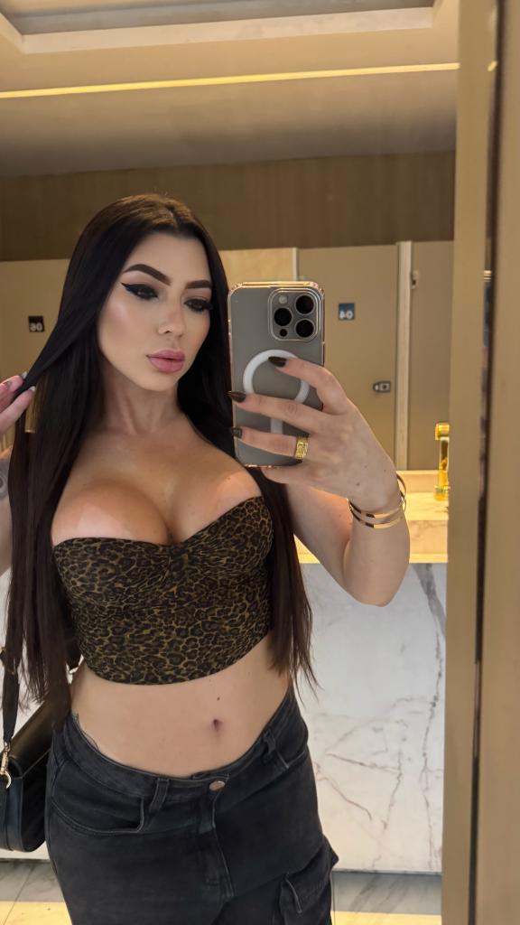 Chica busca chico en Almería: 