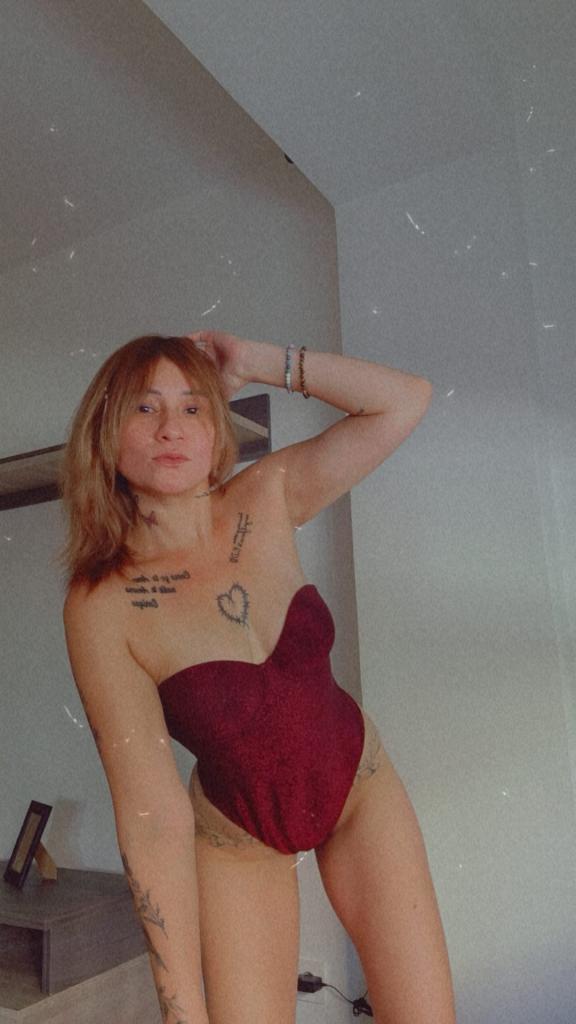 Chica busca chico en Granada: 