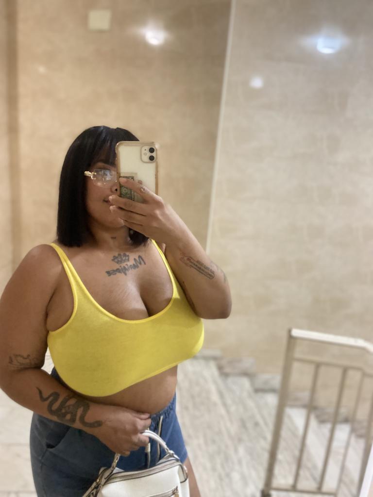 613898305: Chica busca chico en Alicante