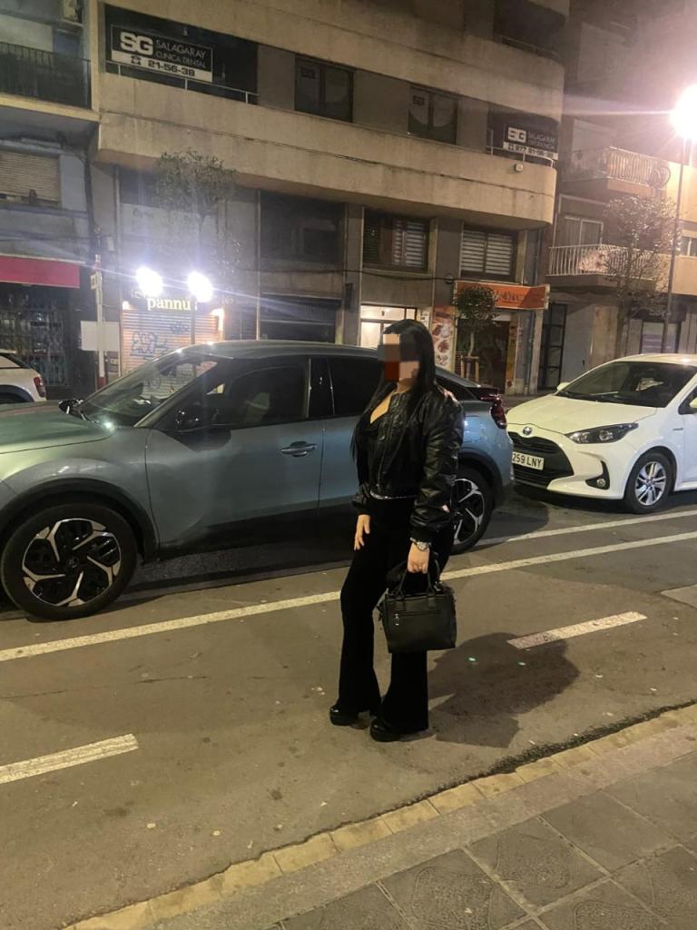 Chica busca chico en La Coruña: 