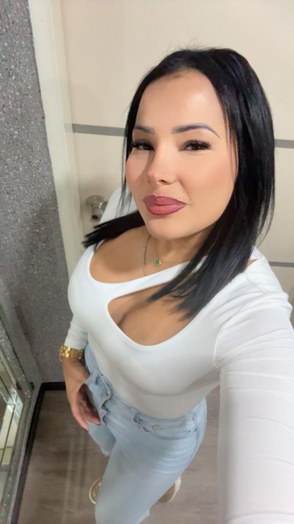 604340958: Chica busca chico en Valencia