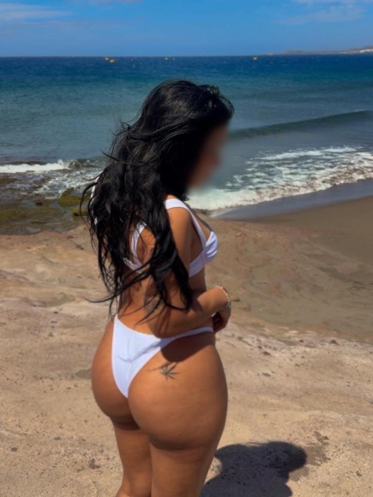 Chica busca chico en Tenerife: 
