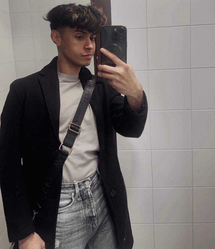 603122420: Chico busca chica en Barcelona