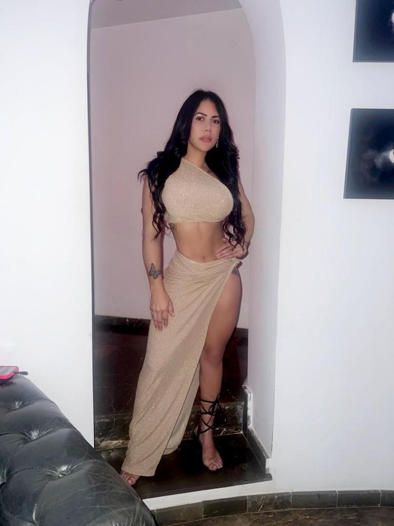 Chica busca chico en Ibiza: 