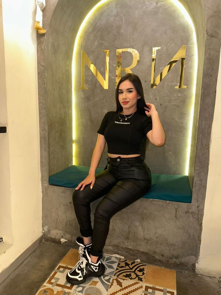 662697118: Chica busca chico en Málaga