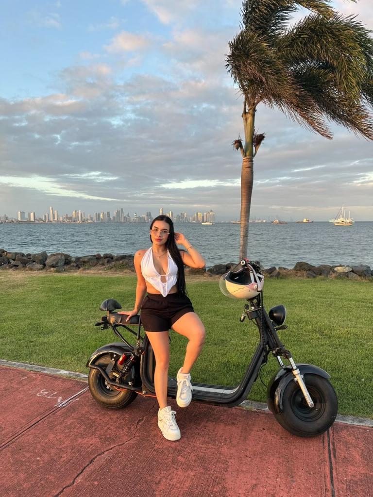 662697118: Chica busca chico en Málaga