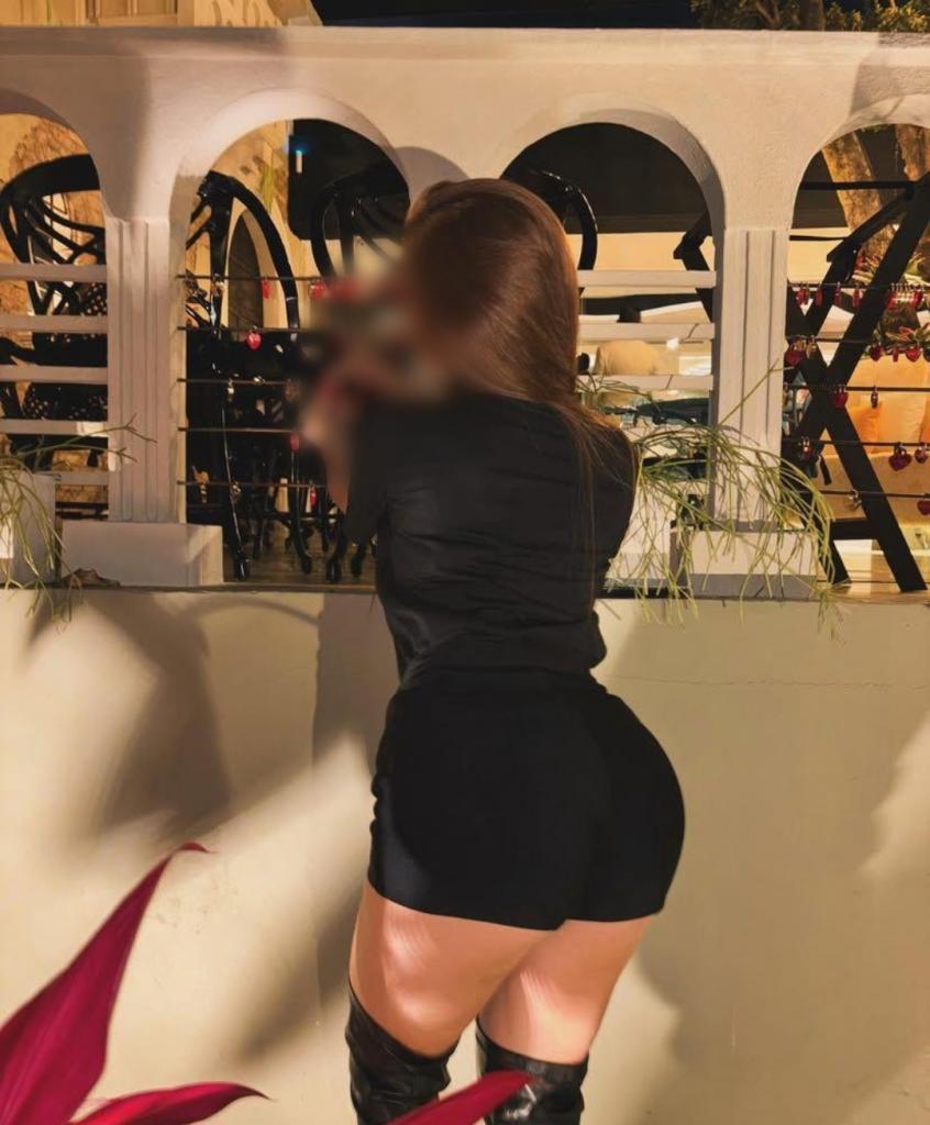 Chica busca chico en Almería: 