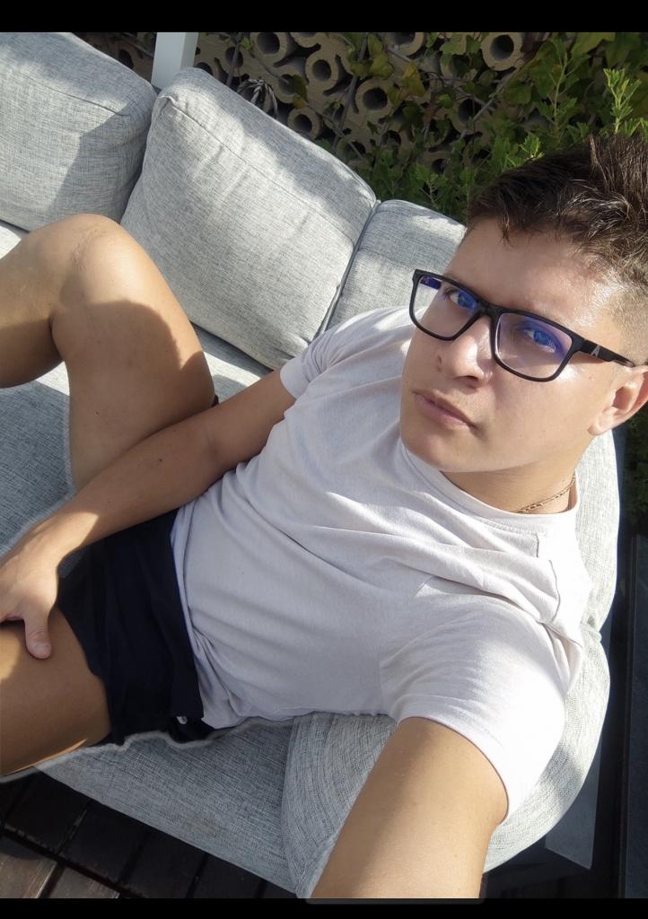 Chico busca chica en Málaga: 