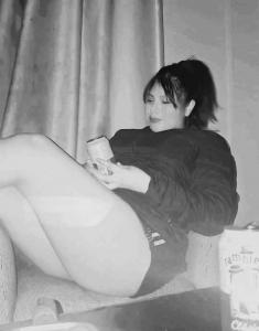 631379401: Chica busca chico en Valencia
