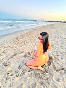 694227779: Chica busca chico en Sevilla