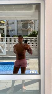 695685844: Chico busca chica en Barcelona