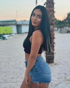 607804913: Chica busca chico en Cáceres