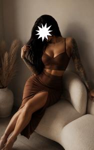 688394537: Chica busca chico en Madrid