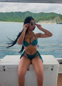 607441821: Chica busca chico en Cáceres