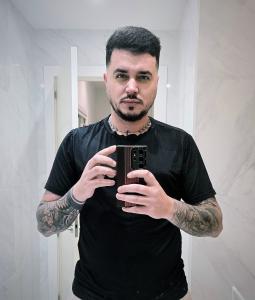 617357534: Chico busca chica en Zaragoza