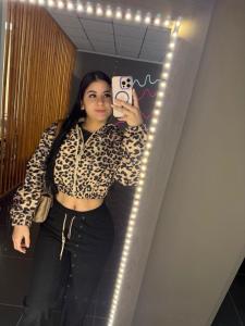 745037065: Chica busca chico en Zaragoza