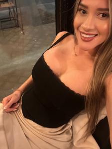 678624032: Chica busca chico en Sevilla