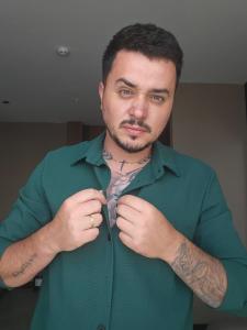 617357534: Chico busca chica en Zaragoza
