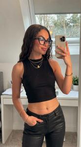 643075551: Chica busca chico en Ibiza