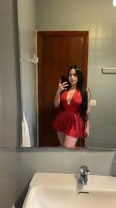 664248198: Chica busca chico en Sevilla