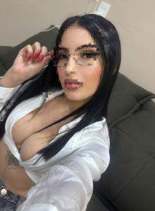 613215189: Chica busca chico en La Coruña
