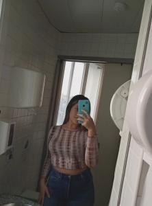 634867815: Chica busca chico en Barcelona