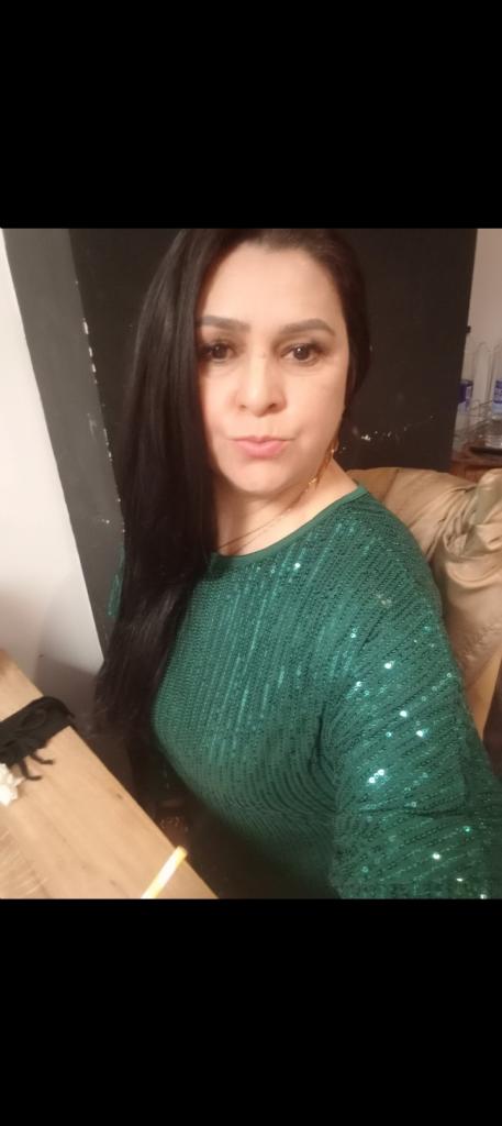 Chica busca chico en Granada: 