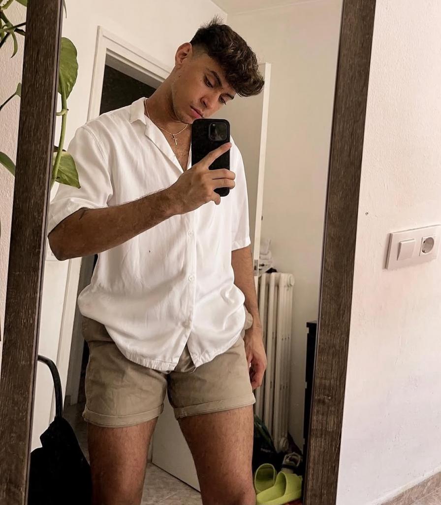 603122420: Chico busca chica en Barcelona