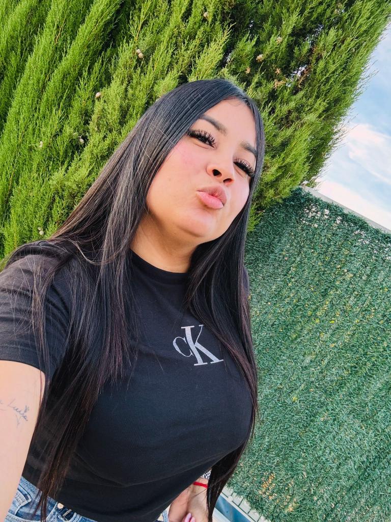 678731870: Chica busca chico en Barcelona