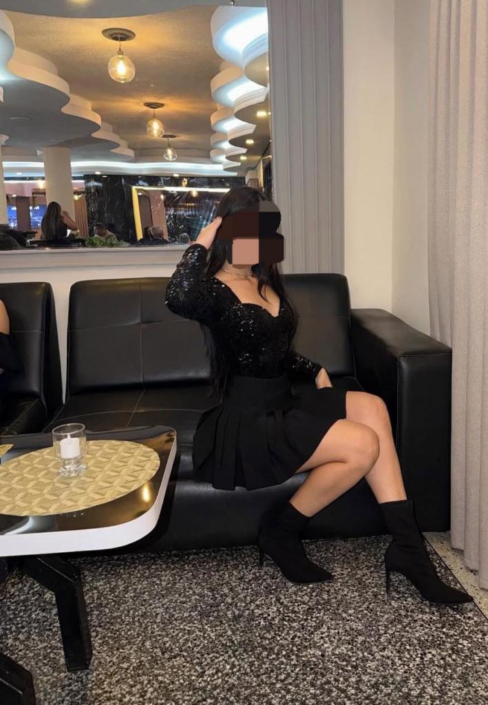 Chica busca chico en Almería: 