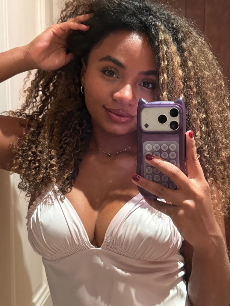 Chica busca chico en Málaga: Chica busca chico
