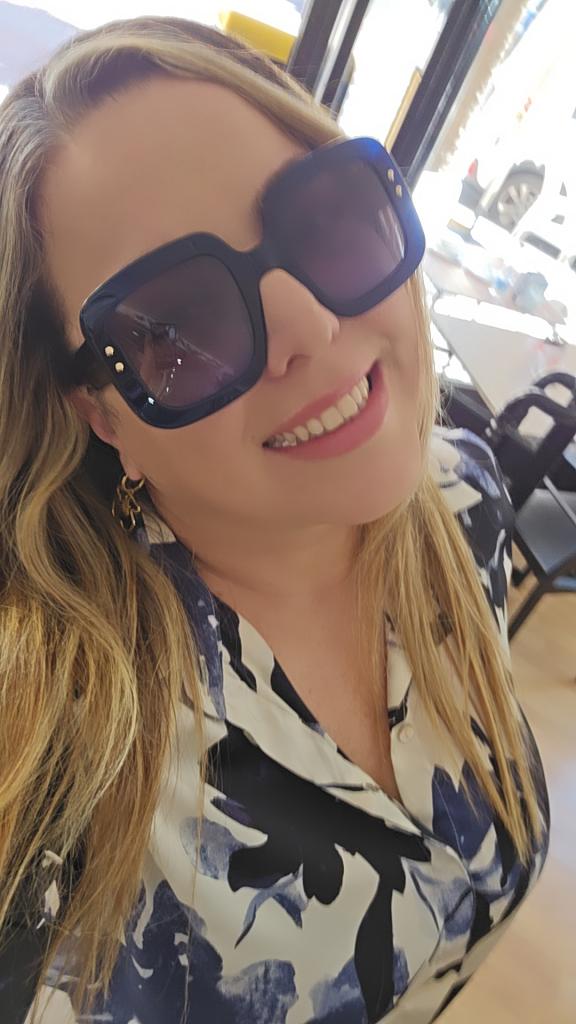 Chica busca chico en Cádiz: 