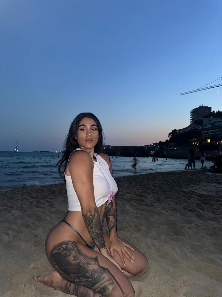 671445459: Chica busca chico en Mallorca