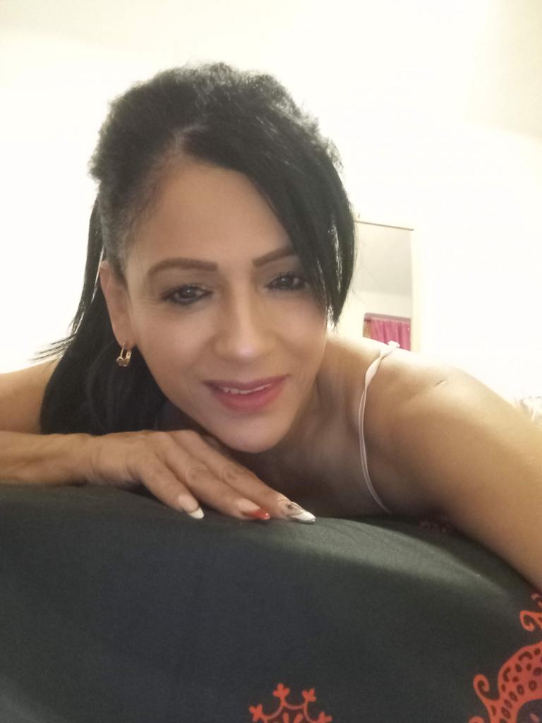 614542112: Chica busca chico en Tarragona