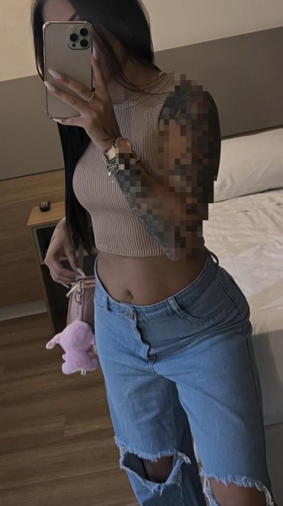 Chica busca chico en Huelva: 