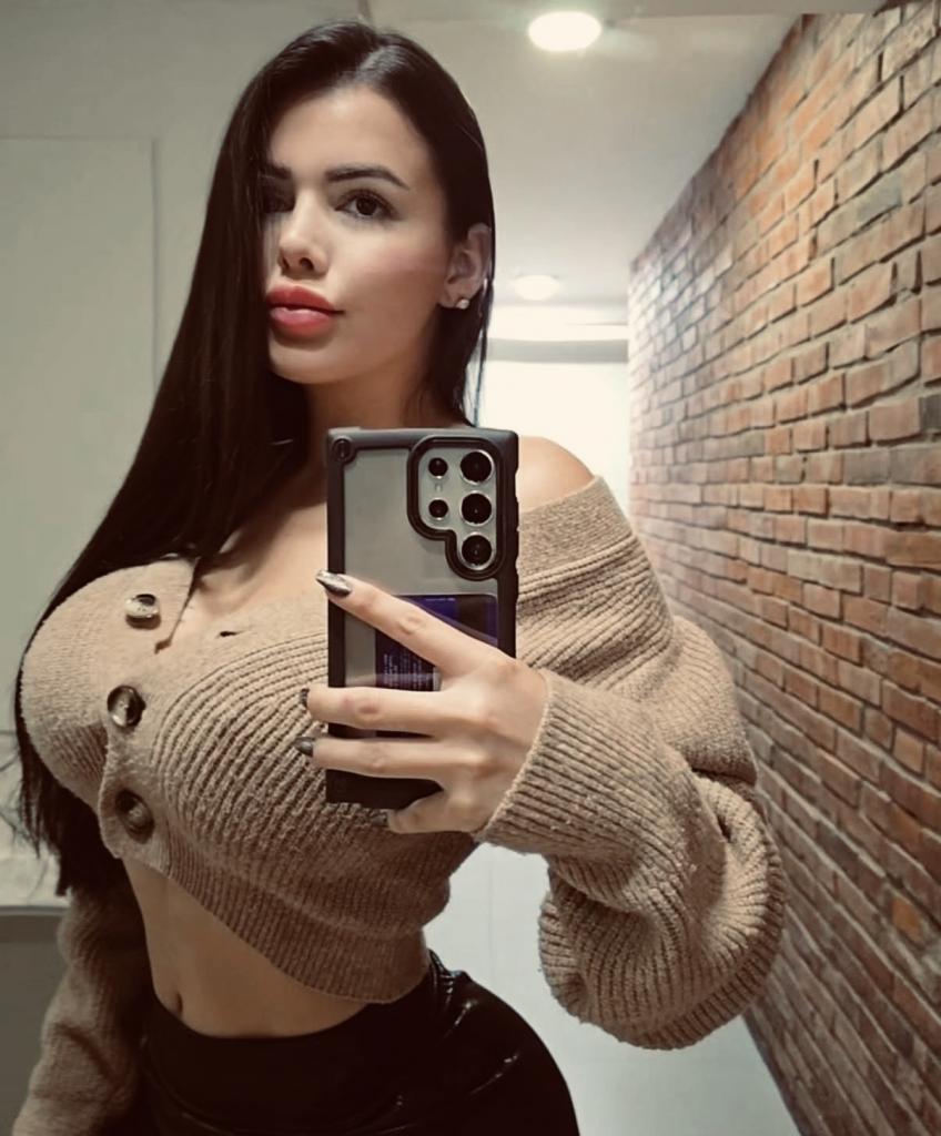 671674109: Chica busca chico en Huelva