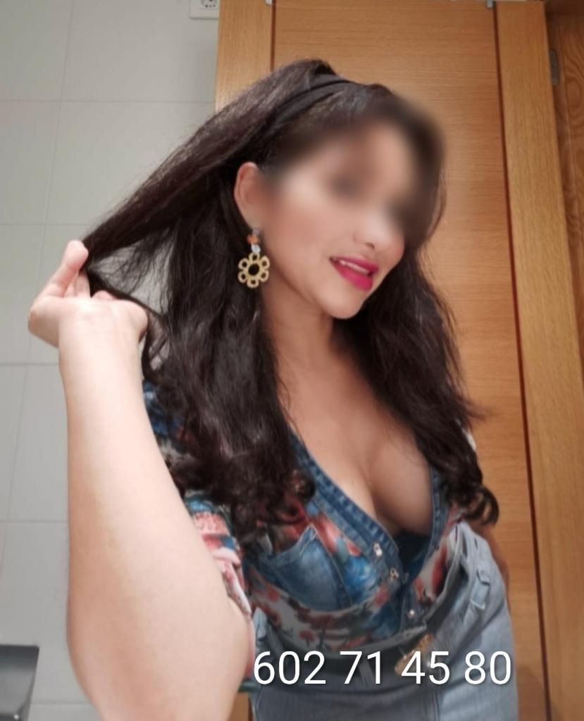 Chica busca chico en La Coruña: Chica busca chico