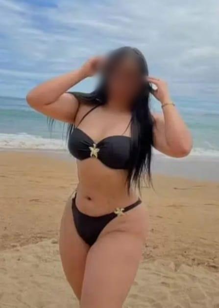 643697488: Chica busca chico en La Coruña