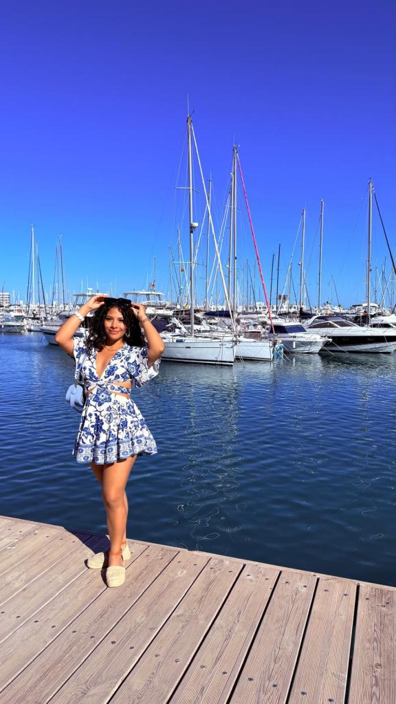 Chica busca chico en Ibiza: 