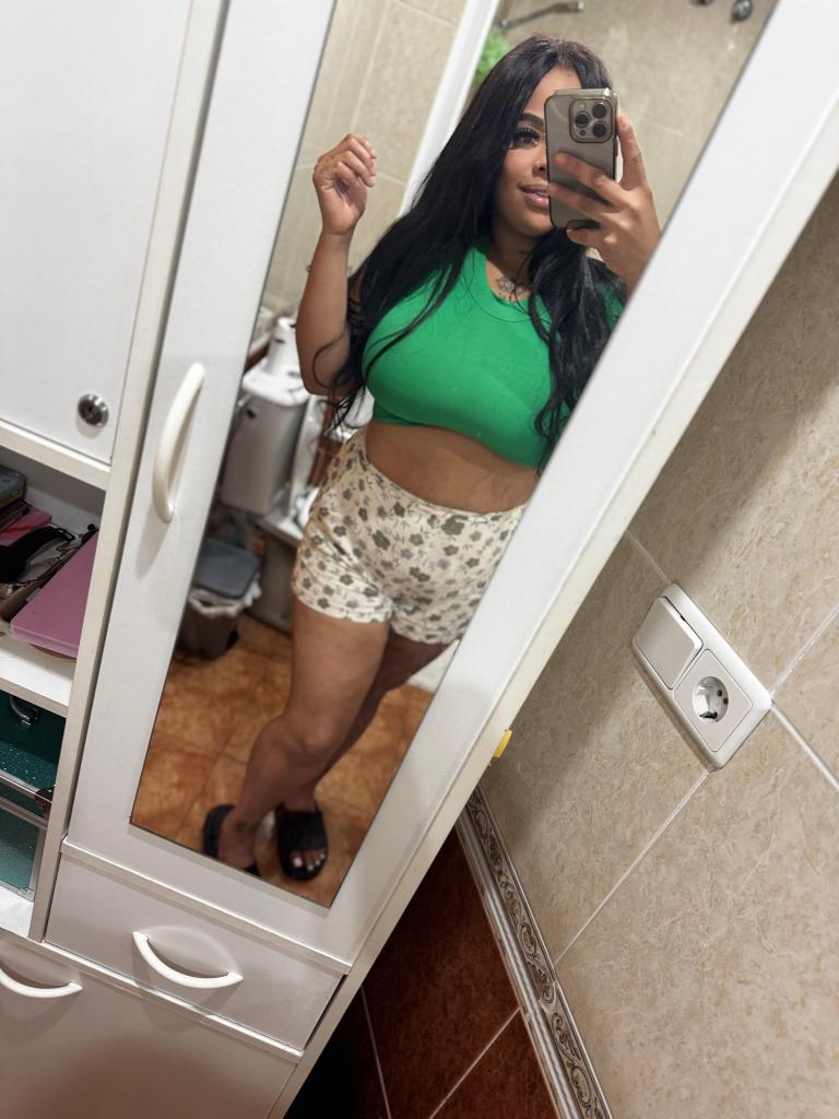 613898305: Chica busca chico en Alicante