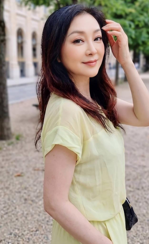 672321017: Chica busca chico en Barcelona